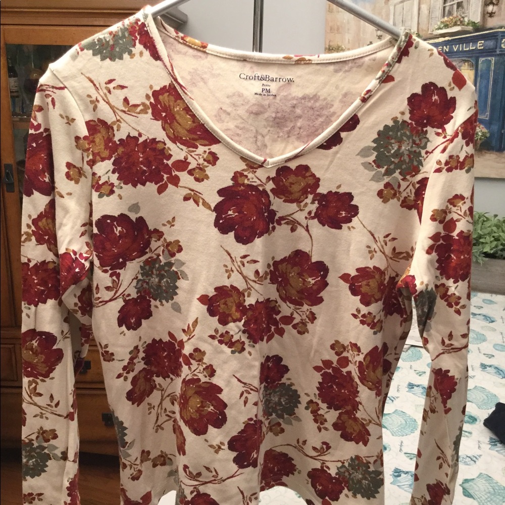 croft & barrow Cream Long Sleeve Floral Tee with Red and Green Flowers
